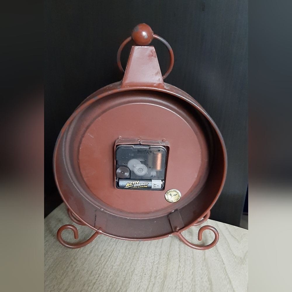 Rustic Clock In Great Condition - Picture 5 of 8